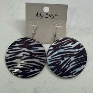 My Style Zebra Print Round Disc Shell Drop Earrings NEW WITH TAGS